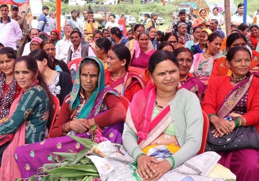 चमोली के देवाल गांव में लगा बहुउद्देशीय शिविर