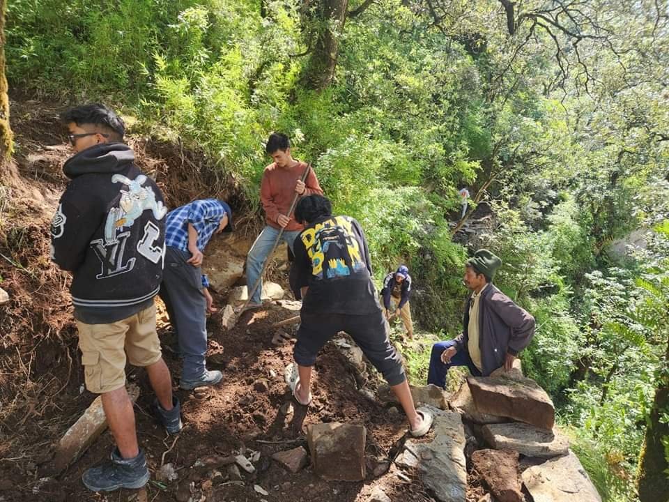 केदारनाथ रूट पर रास्ते सही करने का काम जारी