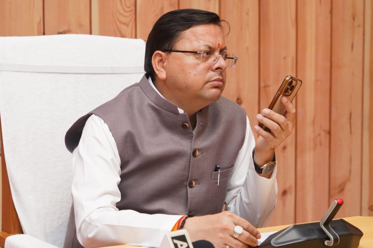 सीएम धामी के कड़े रुख का दिखा असर 4 दिन में खोली गई 300 से ज्यादा बंद सड़कें