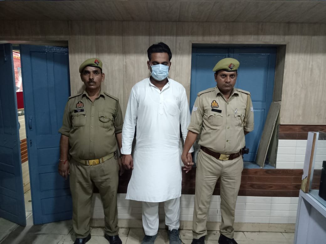 बीजेपी नेता खालिद मंसूरी की गिरफ्तारी पर कांग्रेस ने कसा तंज