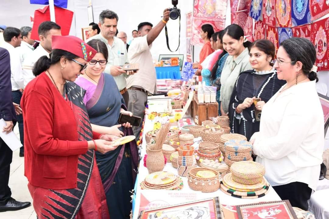 नैनीताल जिले के दौरे पर मुख्य सचिव