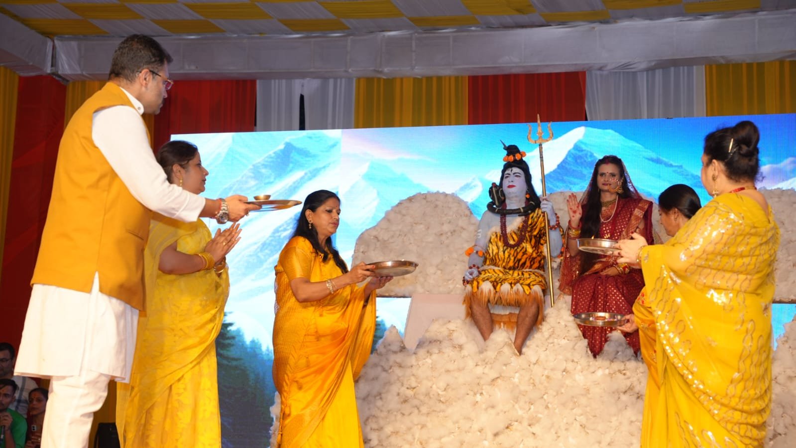 टिहरी की ऐतिहासिक रामलीला का देहरादून में ऐतिहासिक मंचन