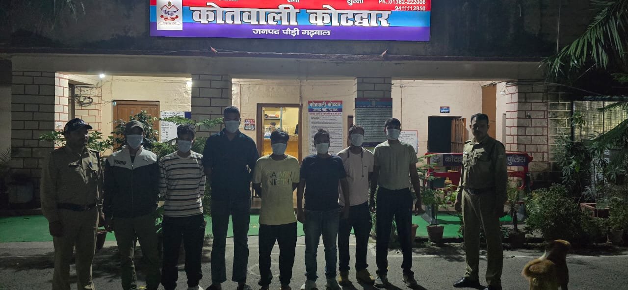शराब पीकर हुड़दंग करने वालों के खिलाफ पौड़ी पुलिस का एक्शन