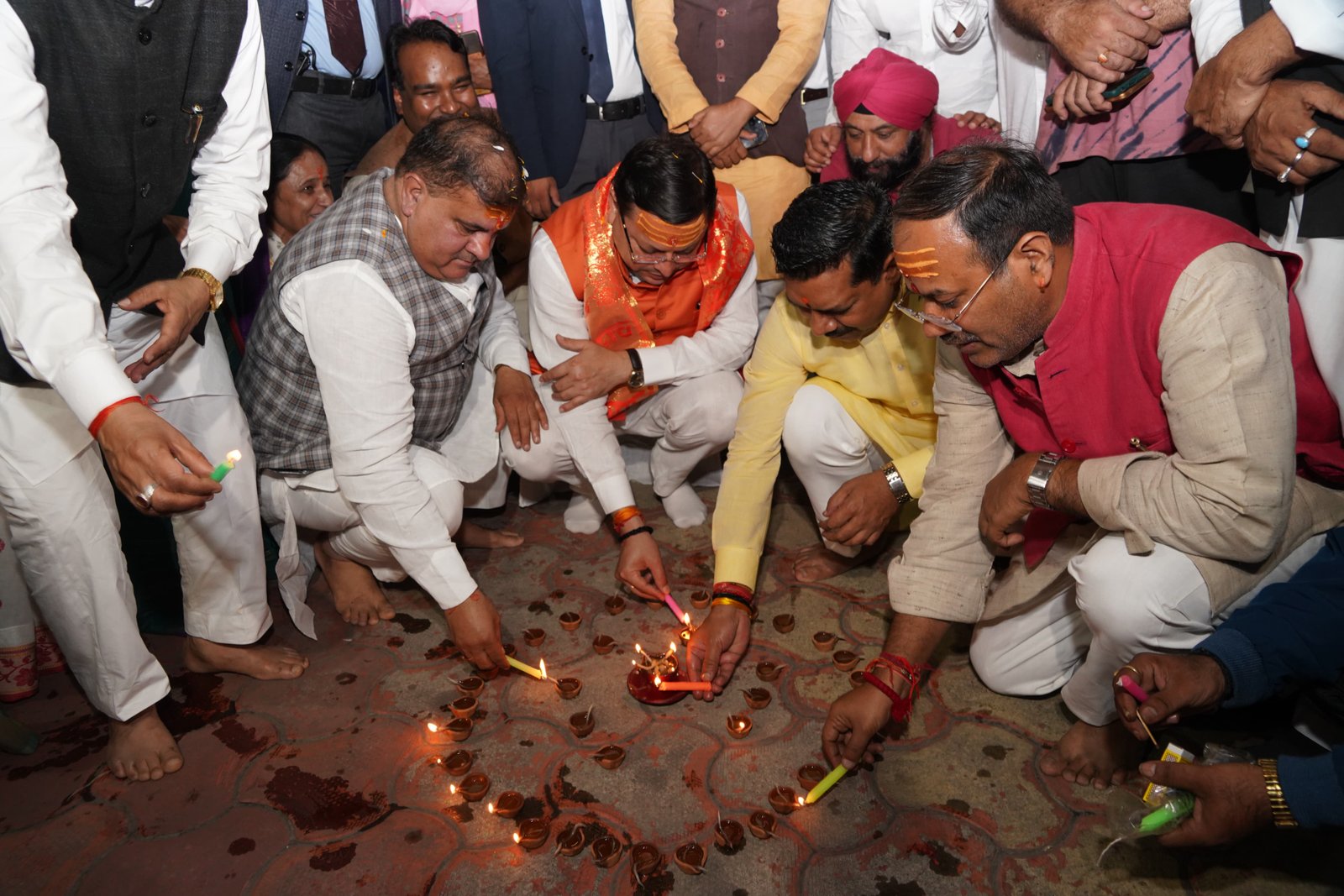 उत्तराखंड बीजेपी मुख्यालय में मनाई गई दीपावली