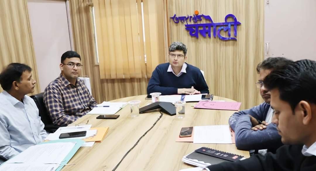 ब्लैक स्पॉट को लेकर डीएम की बैठक