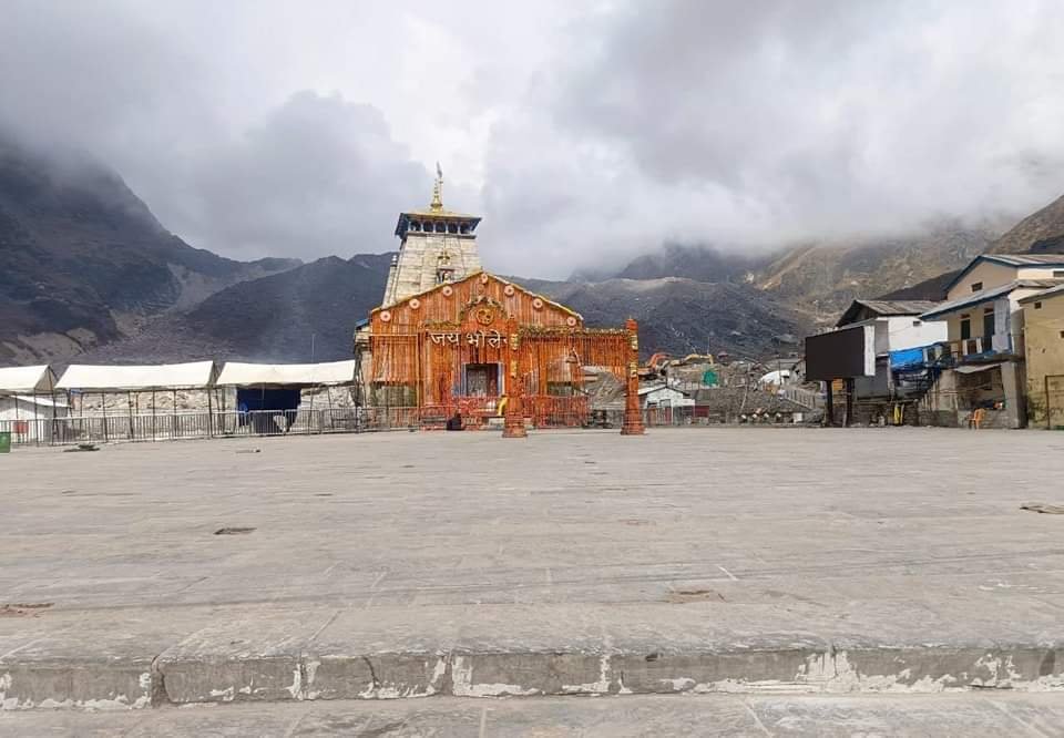 केदारपुरी में चल रहा विशेष सफाई अभियान