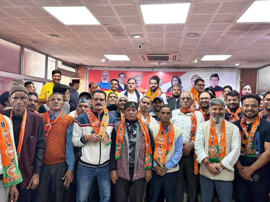 उत्तरकाशी से बीजेपी में शामिल हुए की लोग