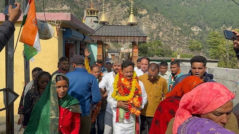 करन माहरा ने धामी पर बोला हमला आचार संहिता उल्लंघन का लगाया आरोप निर्वाचन आयोग से की शिकायत