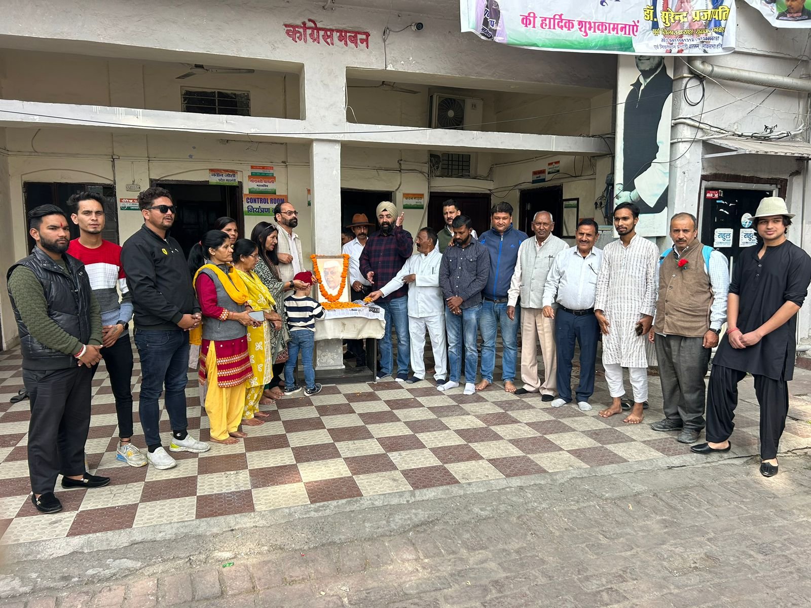 जयंती पर याद आए चाचा जवाहरलाल नेहरू