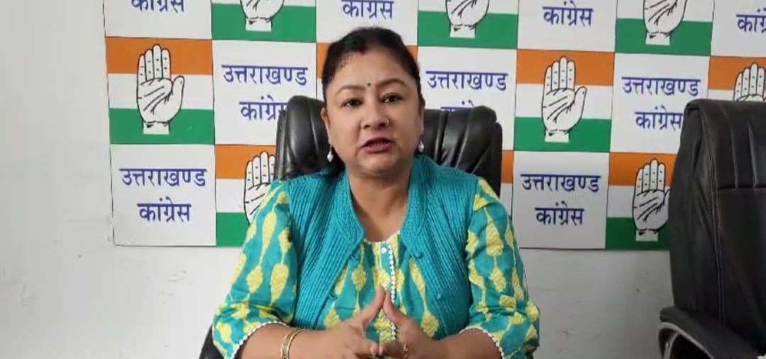 केदारनाथ उपचुनाव में जुबानी जंग तेज गरिमा दसौनी ने बहुगुणा के बहाने बीजेपी पर बोला हमला