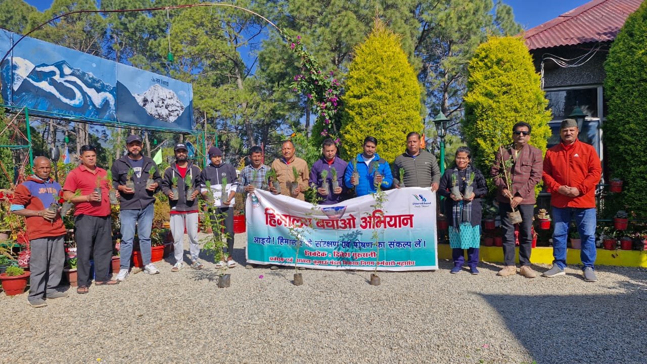कर्मचारियों के आंदोलन को अभिनेता हेमंत पांडे का समर्थन