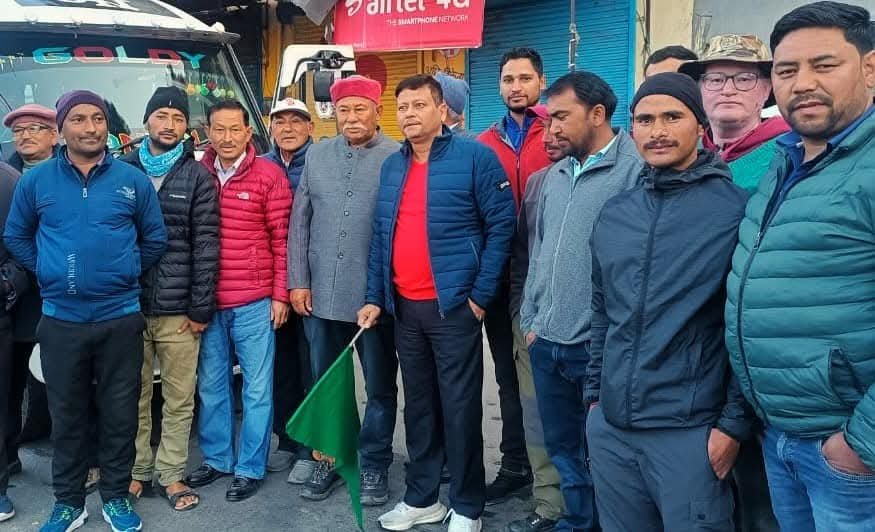 सेब उत्पादन के गुर सीखने हिमाचल गए चमोली के बागवान