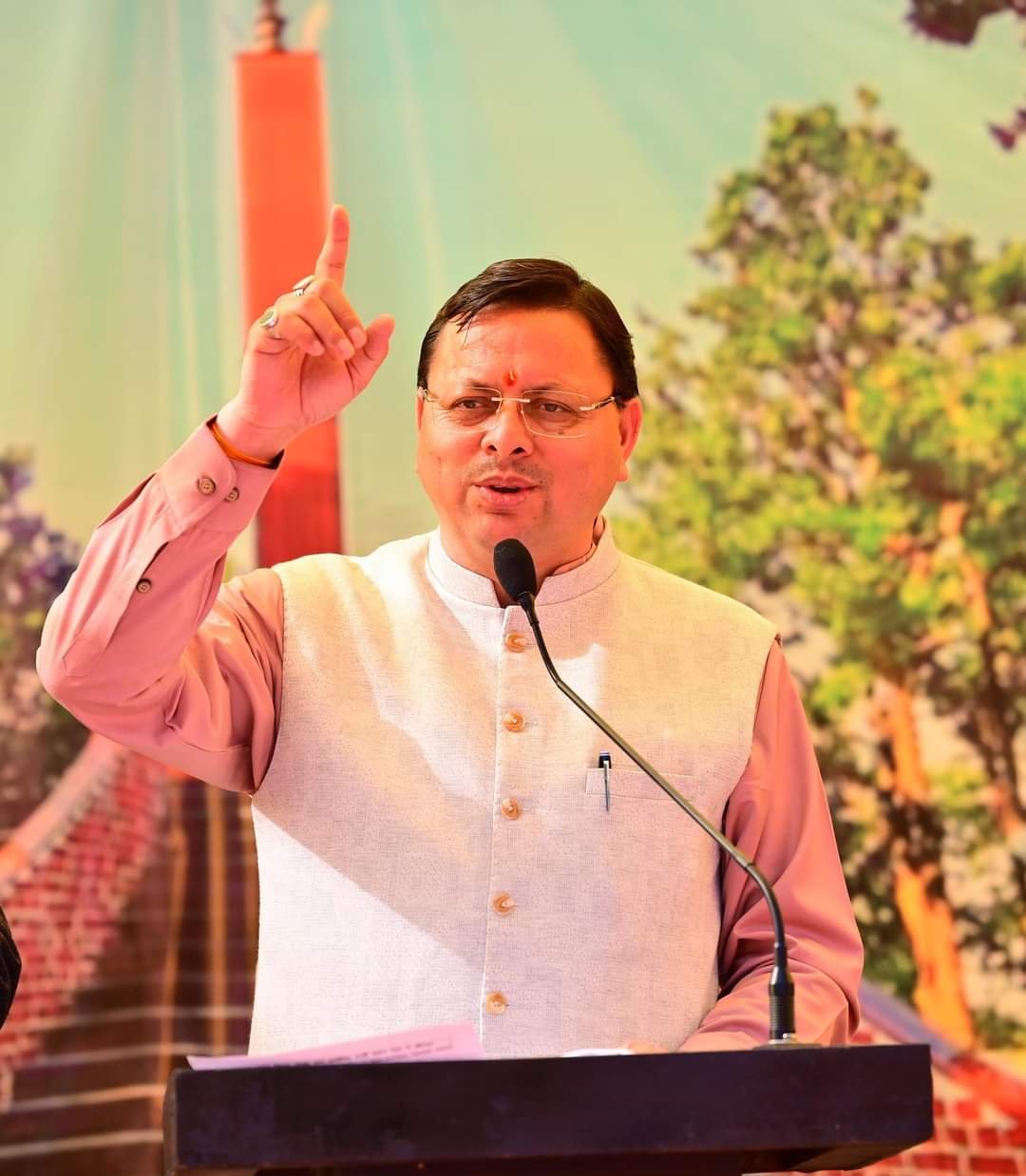 टी राजा ने की सीएम धामी की तारीफ