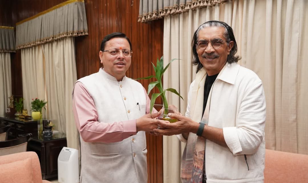 सीएम धामी से मिले फिल्म निर्माता प्रकाश झा