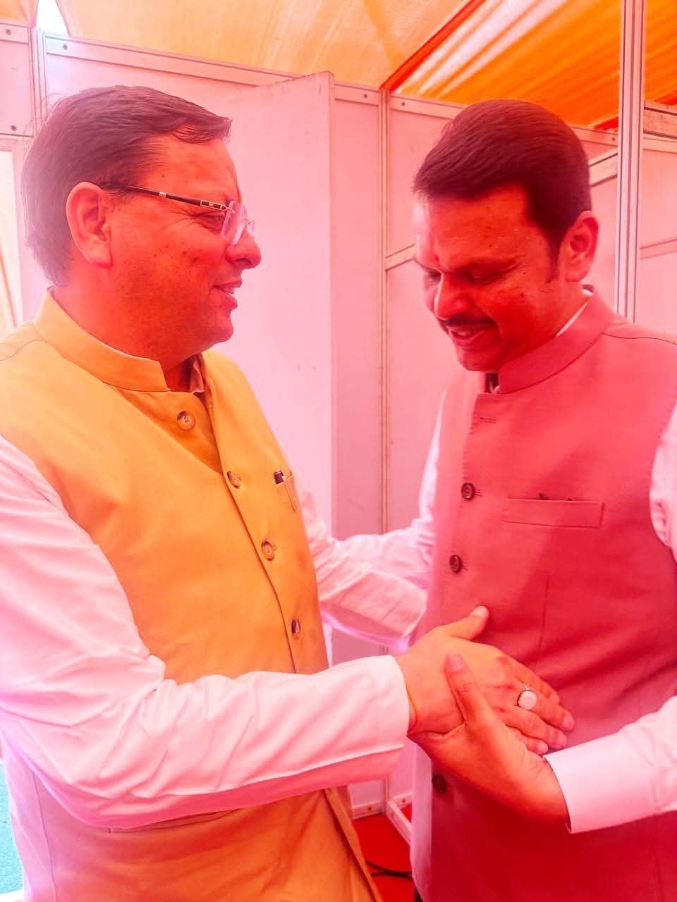 शपथ समारोह में शामिल हुए सीएम धामी