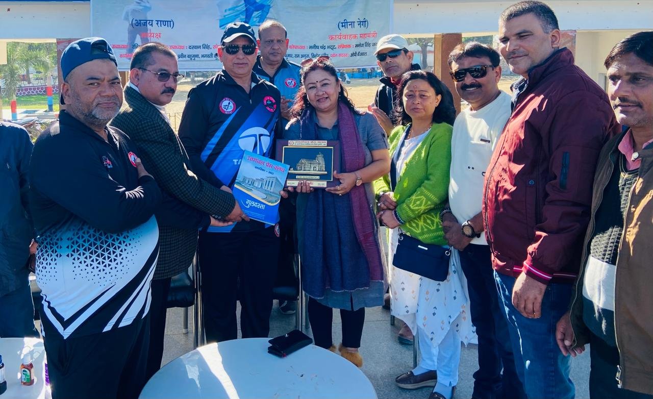 क्रिकेट मैच में बतौर चीफ गेस्ट शामिल हुईं गरिमा दसौनी