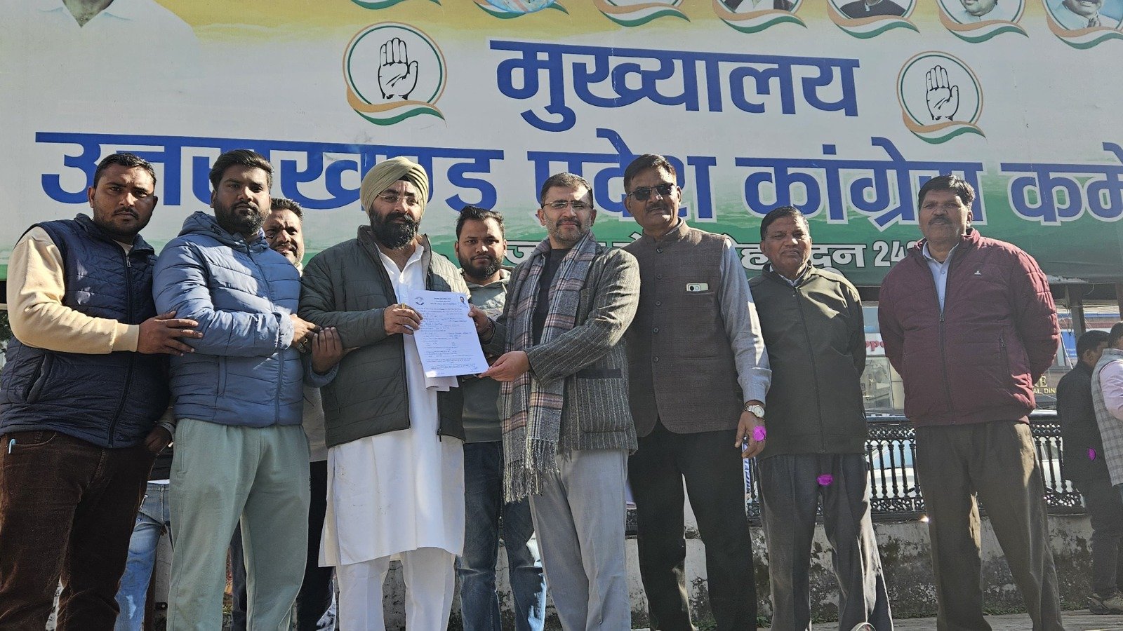 देहरादून मेयर पद के लिए कांग्रेस नेता अभिनव थापर ने की दावेदारी