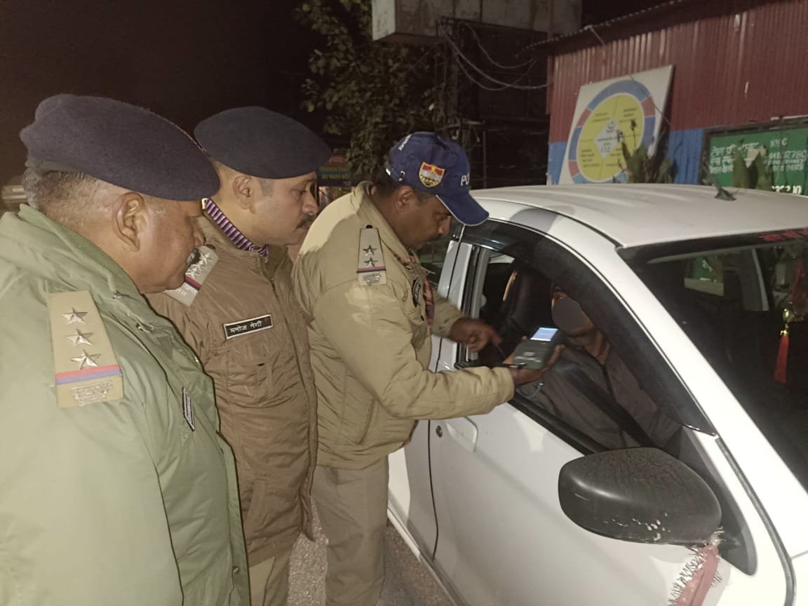 रुद्रप्रयाग पुलिस ने शराब पीकर गाड़ी चलाने वालों के खिलाफ चलाया अभियान