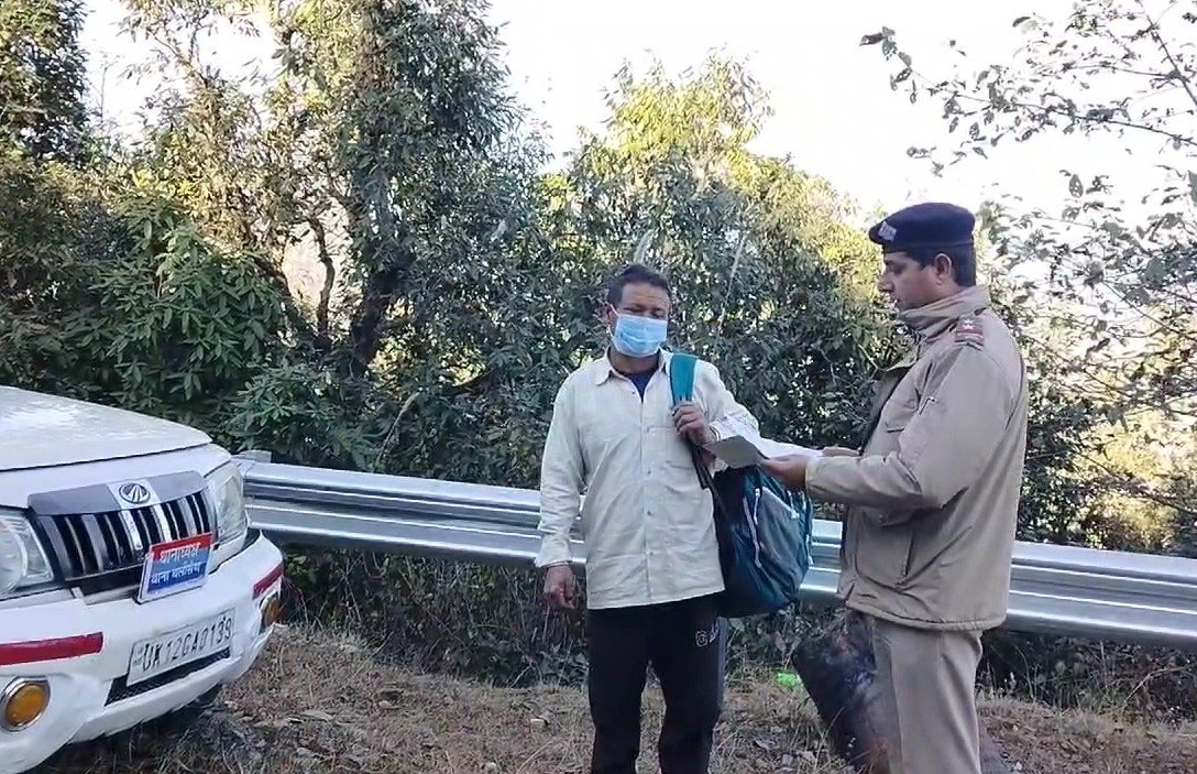 पौड़ी पुलिस ने एक नशा तस्कर को किया तड़ीपार