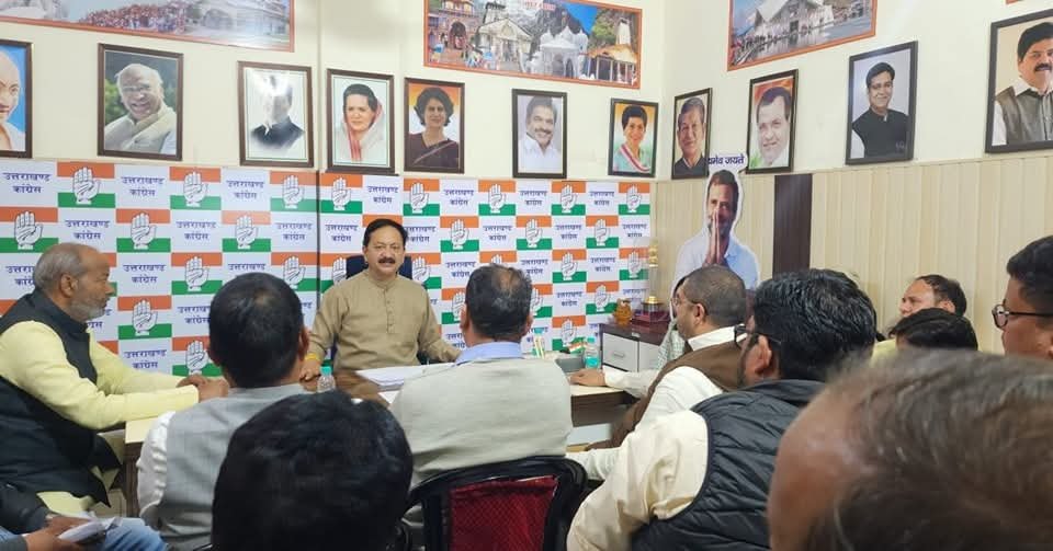 करन माहरा बोले भू कानून में भू माफिया पर मेहरबानी