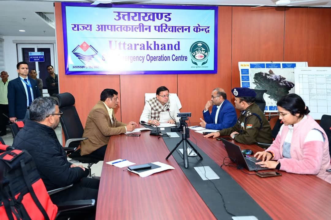 सीएम धामी ने लिया रेस्क्यू ऑपरेशन का अपडेट अब तक 33 श्रमिकों को सुरक्षित निकाला गया