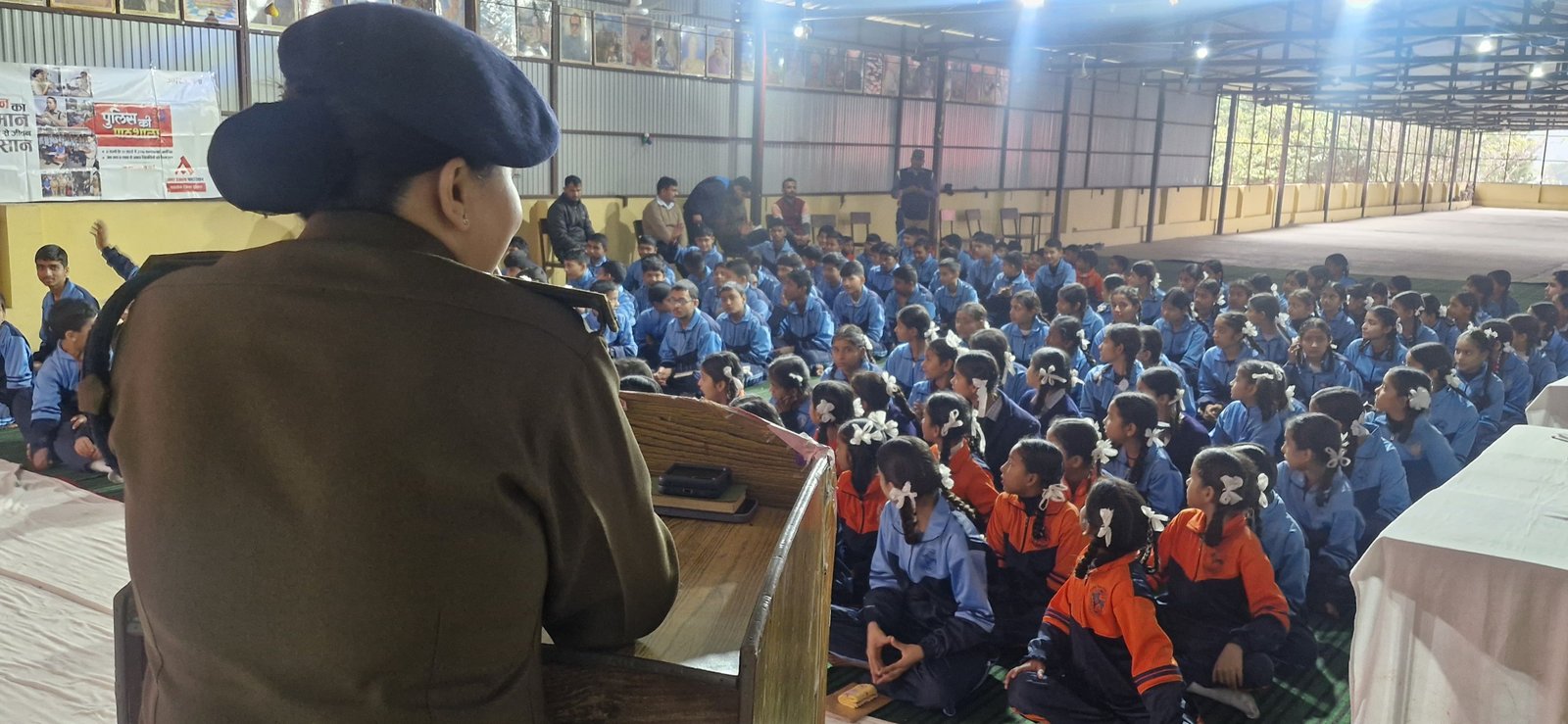 नशा और साइबर फ्रॉड के खिलाफ पौड़ी पुलिस का जागरुकता अभियान