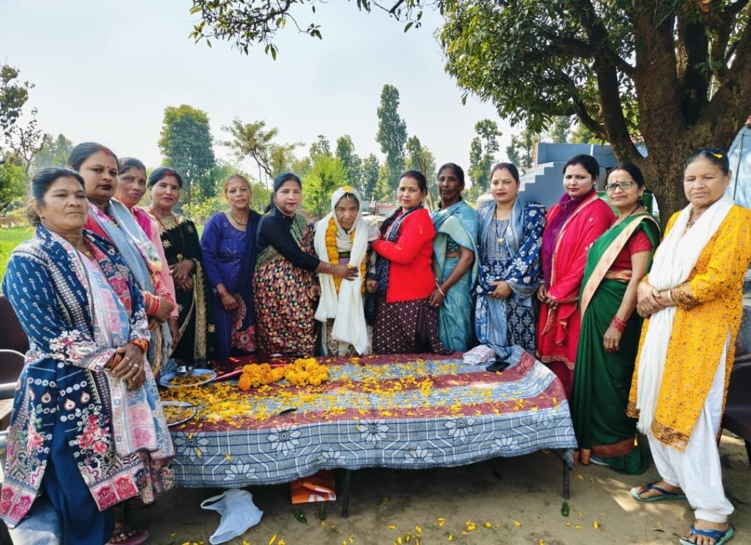 कांग्रेस सेवादल ने किया 95 साल की पूरण देई का सम्मान