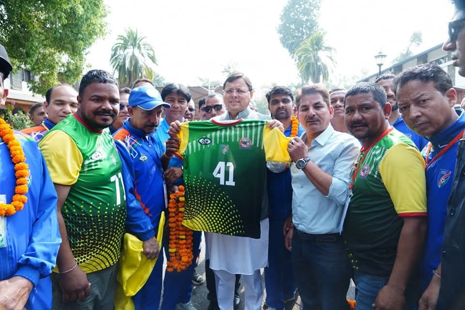 धामी ने इन खिलाड़ियों को किया रवाना