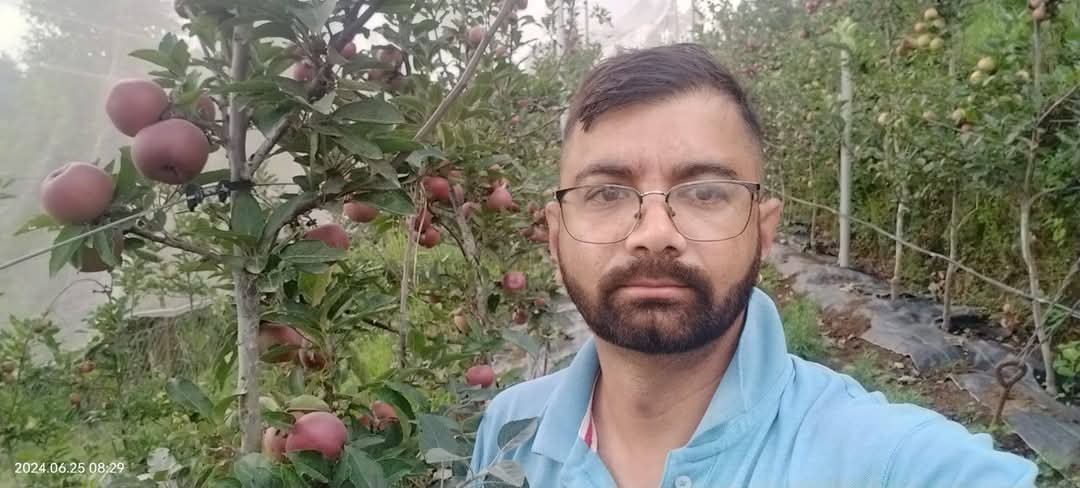 स्वरोजगार से बदला युवक का जीवन