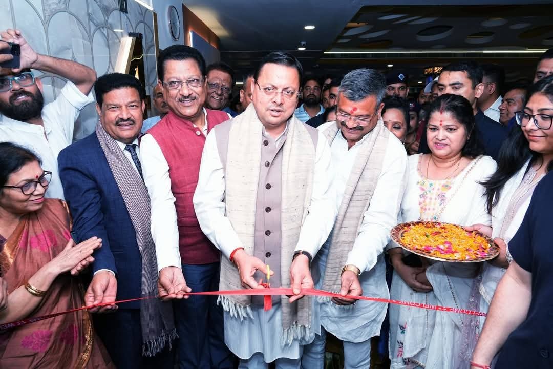 गढ़वाली फिल्म के प्रीमियर में शामिल हुए सीएम धामी