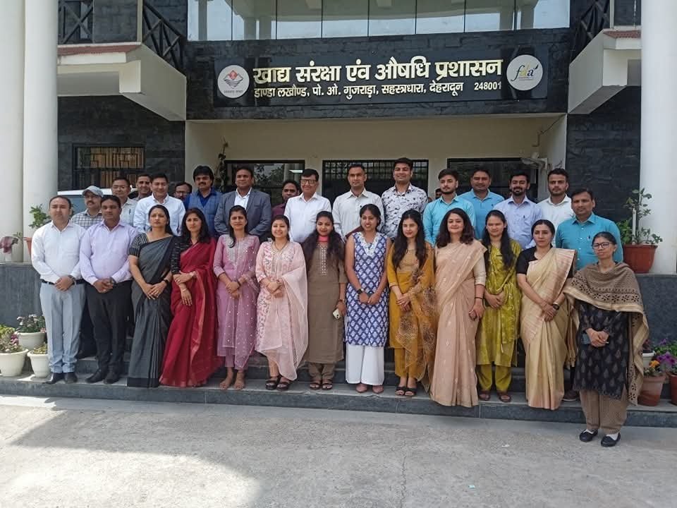 नए औषधि निरीक्षकों का देहरादून में प्रशिक्षण