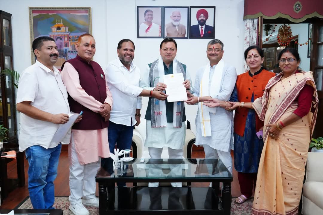 सीएम धामी से मिले निकाय प्रतिनिधि रख दी अहम मांग सीएम धामी से मिले निकाय प्रतिनिधि रख दी अहम मांग