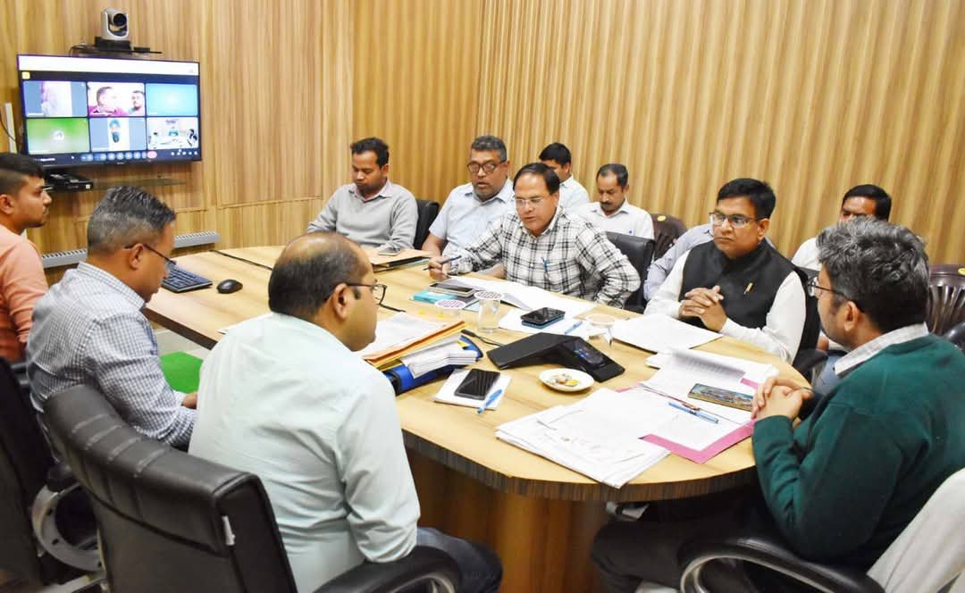 डीएम चमोली ने हेमकुंड साहिब की यात्रा तैयारियों की समीक्षा की