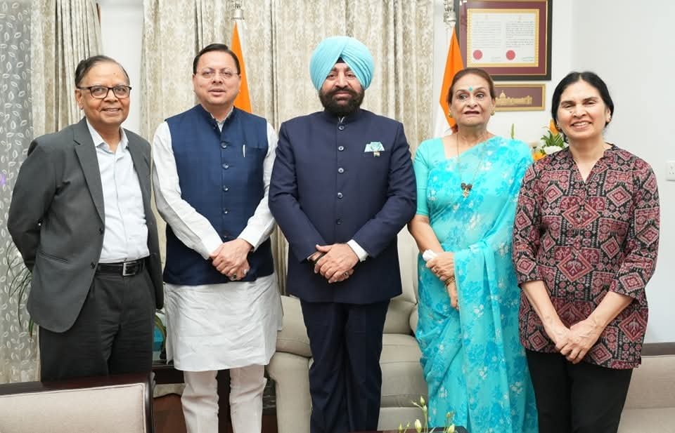 16 वें वित्त आयोग के प्रतिनिधि मंडल ने राज्यपाल से की मुलाकात