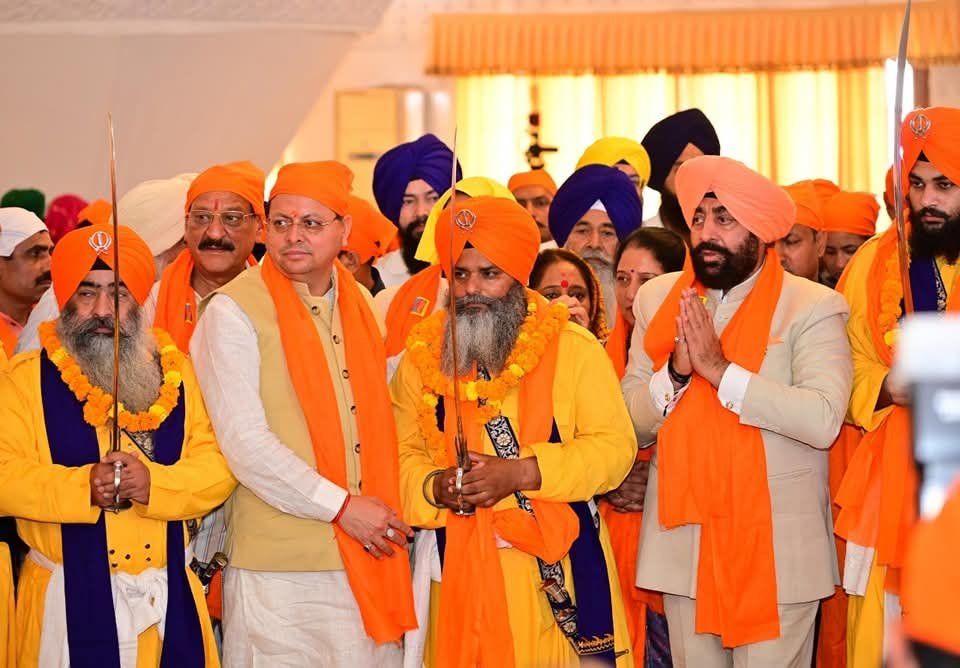 हेमकुंड साहिब यात्रा का पहला जत्था ऋषिकेश से रवाना