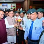 ऑपरेशन सिंदूर की सफलता पर पूर्व सैनिकों के साथ कार्यक्रम में शामिल हुए सीएम धामी
