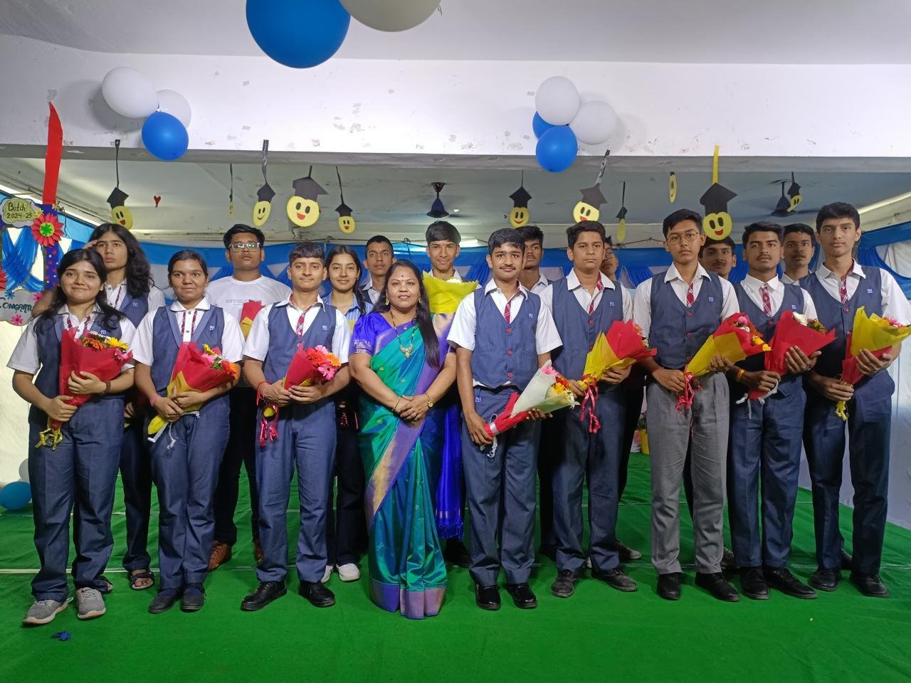 देहरादून के श्री चैतन्य स्कूल के बच्चों ने सीबीएसई बोर्ड परीक्षा में किया कमाल