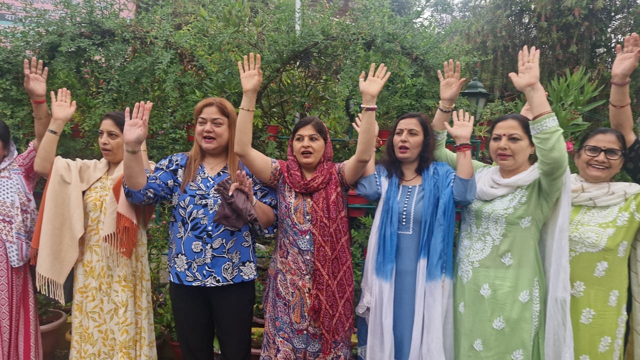 आदि कैलाश यात्रा के दूसरे दल में शामिल श्रद्धालुओं को दिलाई गई हिमालय बचाने की शपथ