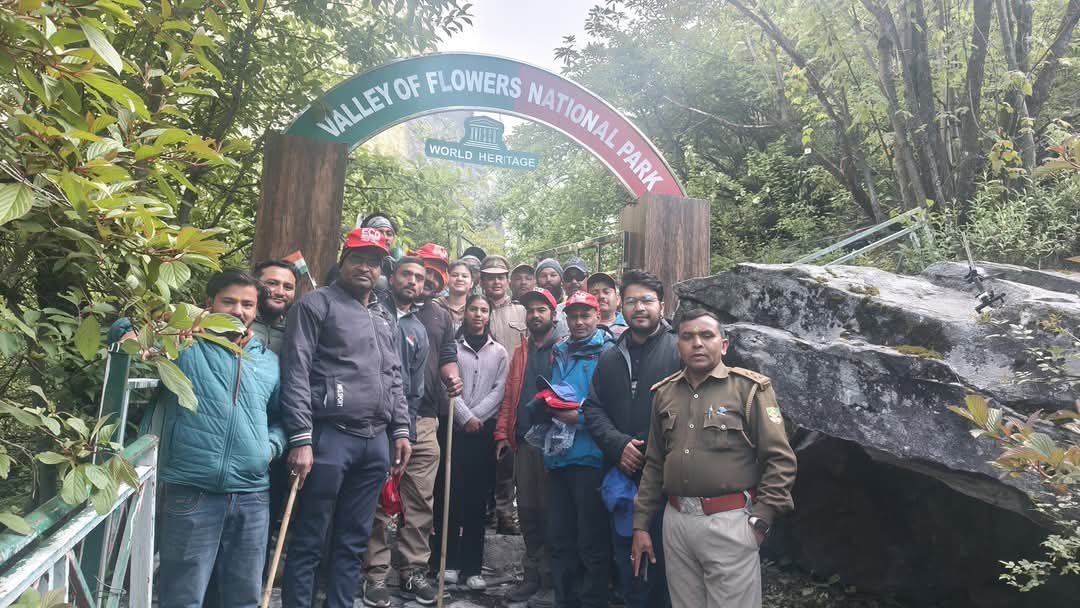 आज से सैलानियों के लिए खोली गई चमोली में फूलों की घाटी