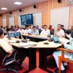 सीएम धामी ने उत्तराखंड में हेलीकॉप्टर सर्विस दे रहे ऑपरेटर्स को दी सख्त हिदायत