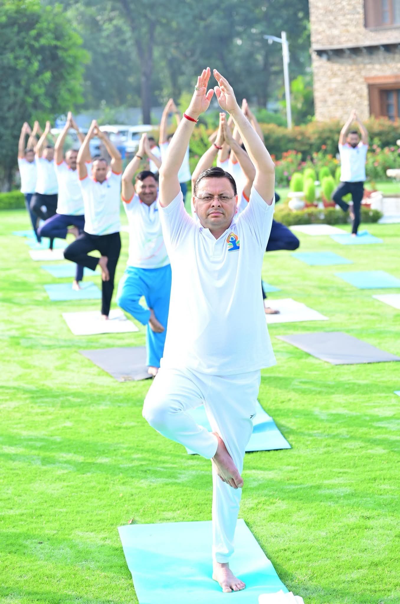 सीएम धामी ने दी अंतरराष्ट्रीय योग दिवस‌ की शुभकामनाएं