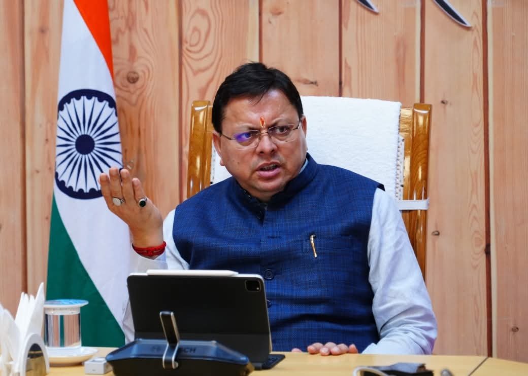 गांवों को गोद ले रहे अधिकारी सीएम धामी का ये है विजन