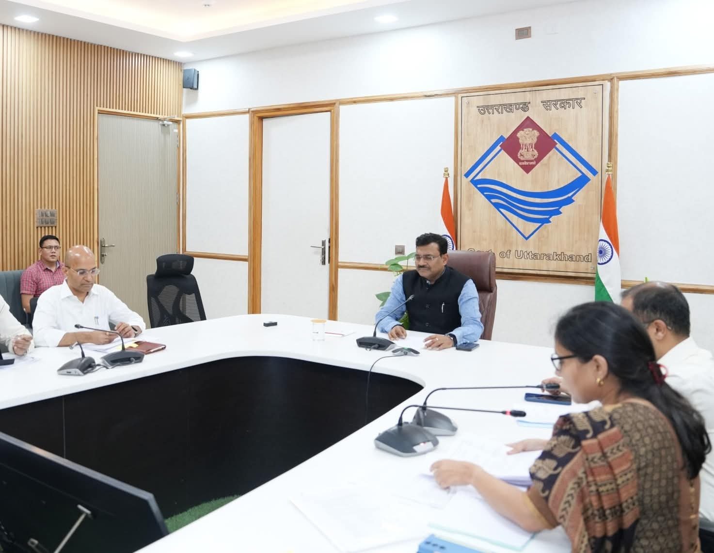 मुख्य सचिव ने नशे की बढ़ती लत पर रोक लगाने के लिए प्रभावी कदम उठाए जाने के निर्देश ऊ