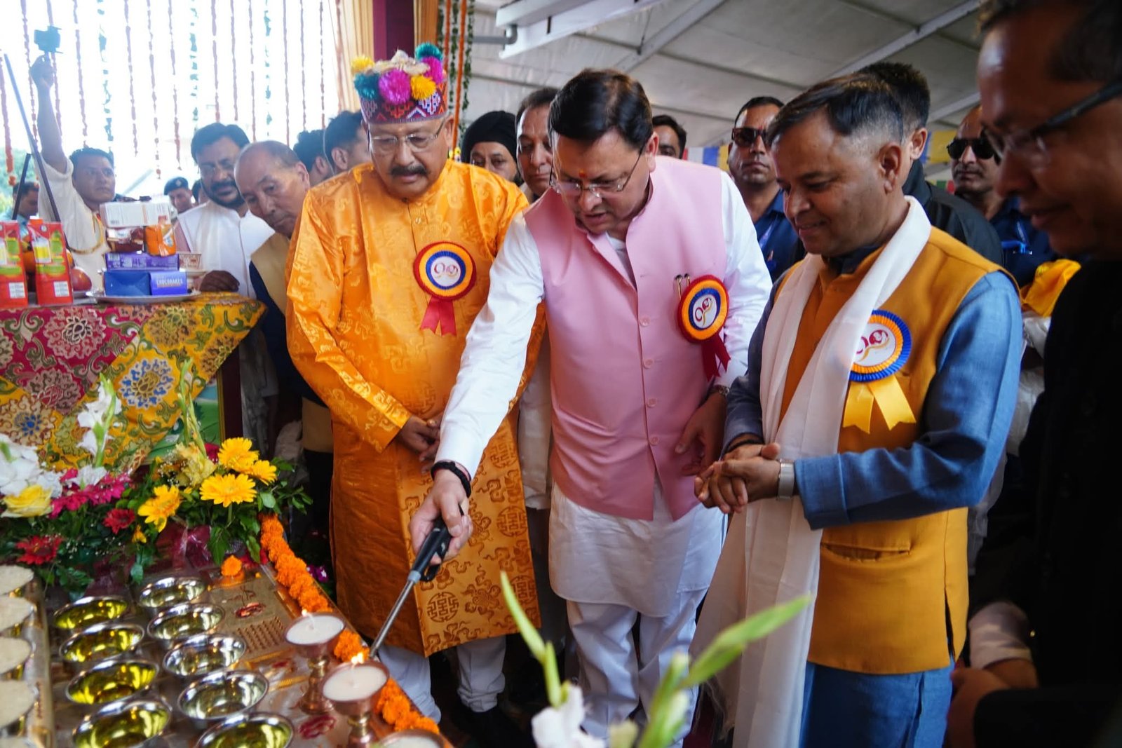 दलाई लामा के जन्मोत्सव पर आयोजित कार्यक्रम में शामिल हुए सीएम धामी
