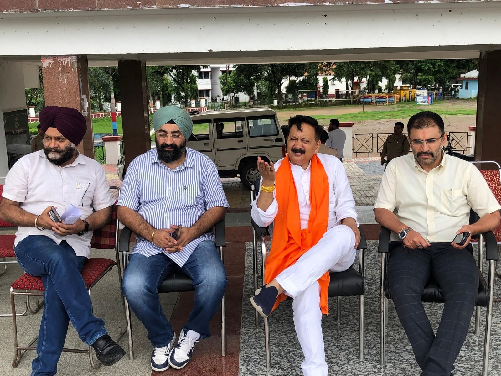 देहरादून में जबरदस्त सियासी एक्शन, पीसीसी चीफ करन माहरा गिरफ्तार
