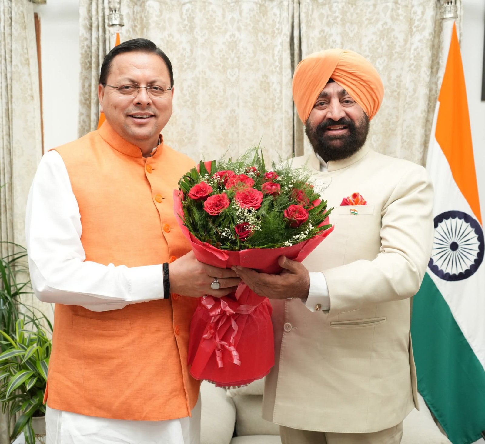 राज्यपाल गुरमीत सिंह से मिले सीएम धामी
