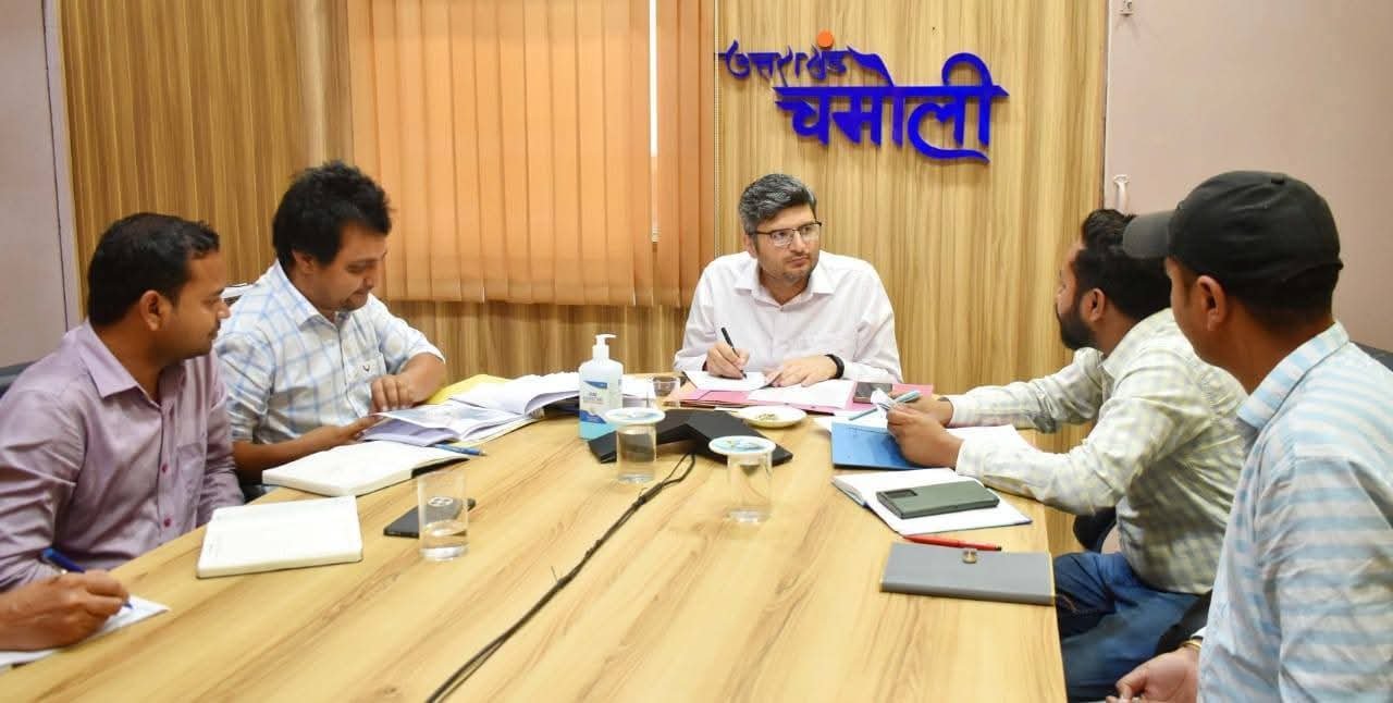 बदरीनाथ मास्टर प्लान की डीएम ने की समीक्षा