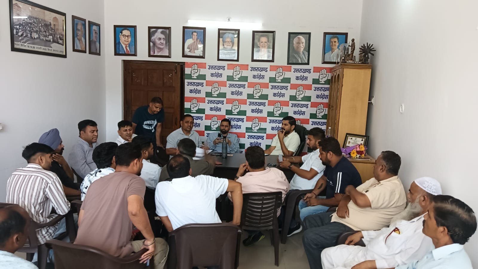 पंचायत चुनाव को लेकर एक्शन में परवादून कांग्रेस, किया चुनाव संचालन समिति का गठन