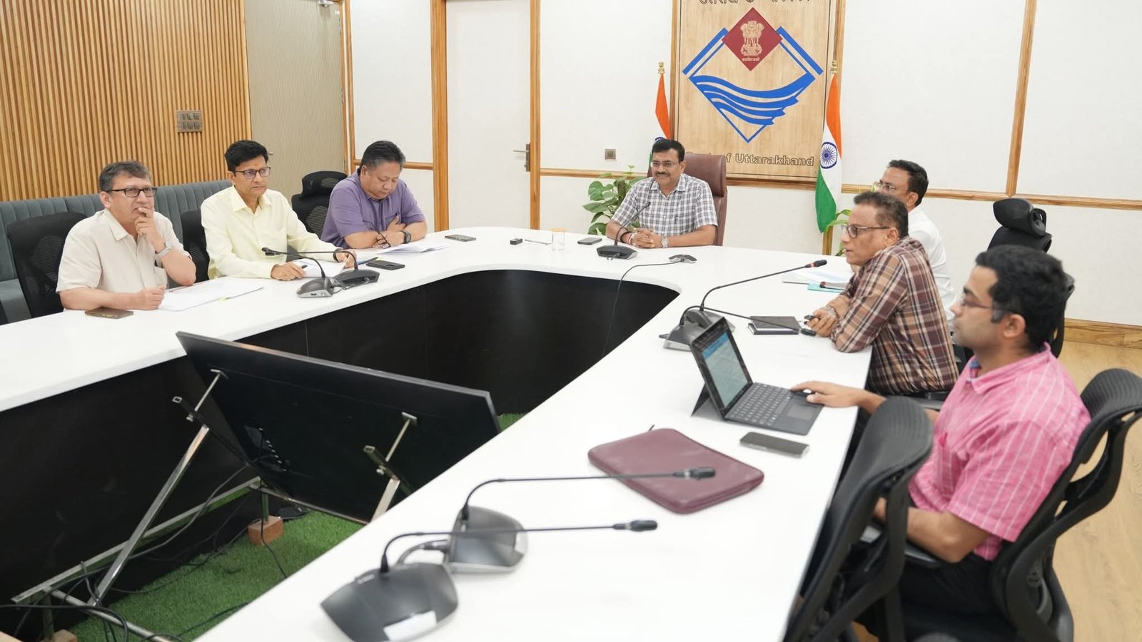राजस्व में इजाफा करने को लेकर मुख्य सचिव की बैठक
