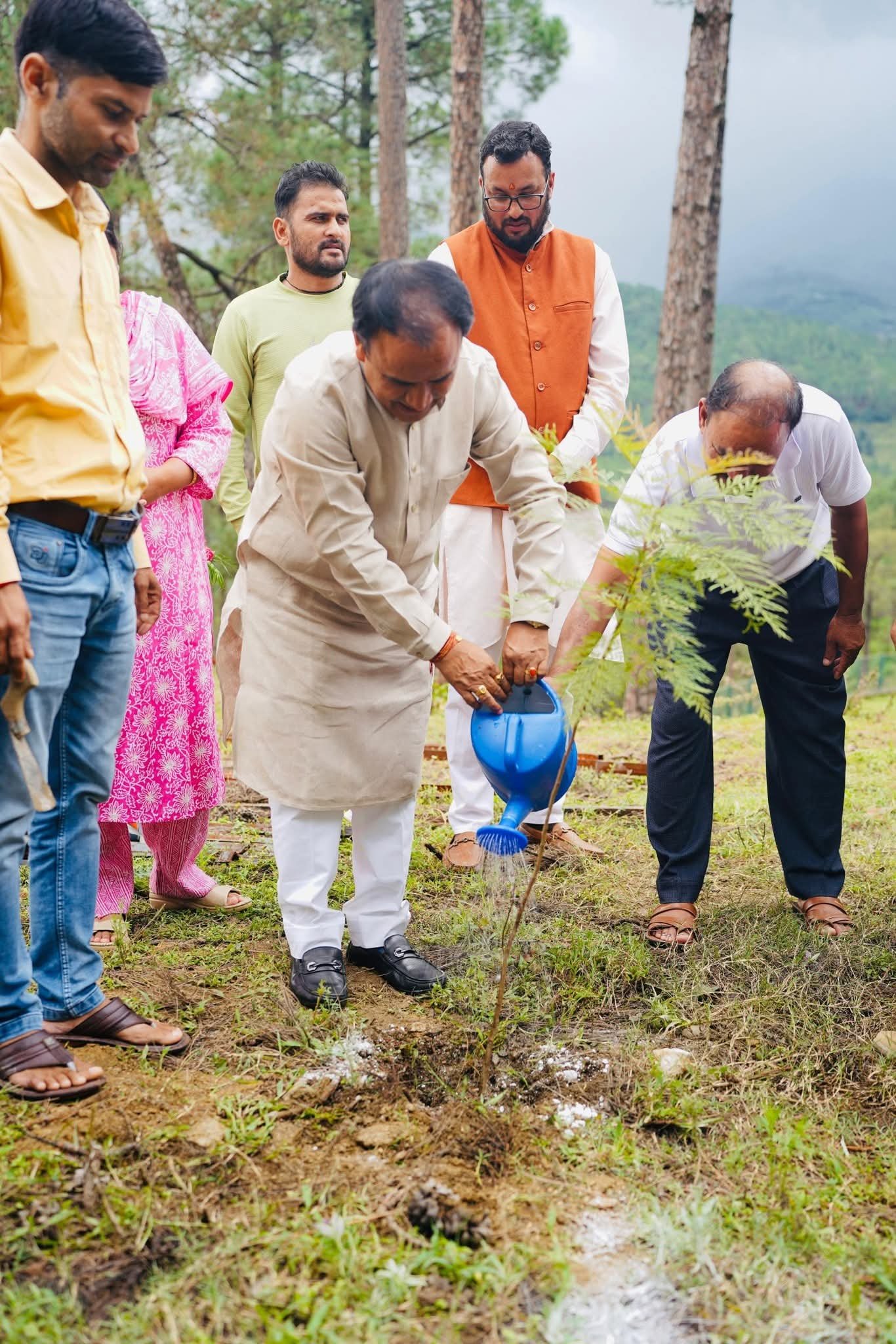 कैबिनेट मंत्री धन सिंह रावत ने थलीसैंण किया जनसंवाद
